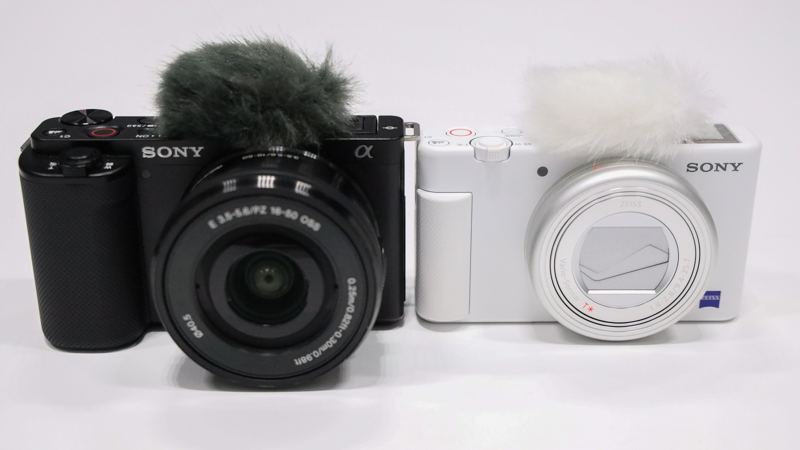 左が「ZV-E10」、右が「ZV-1」
