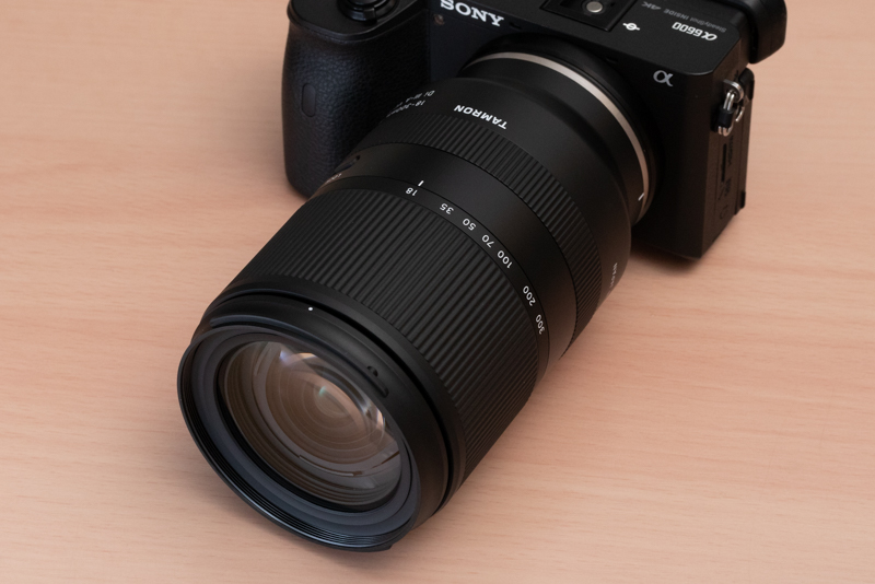 18-300mm F/3.5-6.3 Di III-A VC VXD（Model B061）をα6600に装着したところ