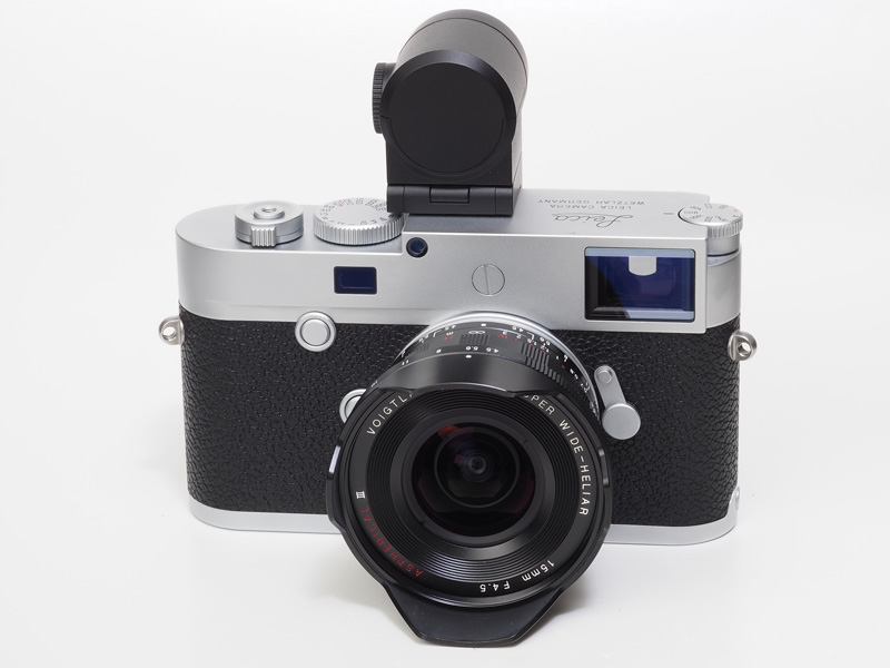 コシナ・フォクトレンダー時代からのユーザーは、ヘリアーと聞くと15mmですかという人は少なからずいらっしゃいますね。復活フォクトレンダーの象徴的レンズとして見過ごせないので今回も載せておきます。III型になって、えらく線が細い描写になりました。この条件では周辺光量低下も気になりません。<br>ライカM9　SUPER WIDE-HELIAR 15mm F4.5 Aspherical III（F5.6・1/750秒）ISO 200