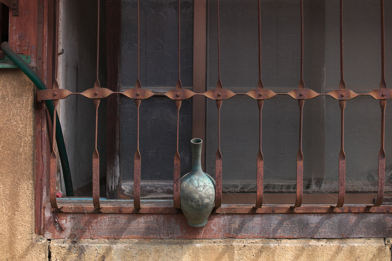 “小口径レンズ” の凄さを知ったのは、このHELIAR 50mm F3.5だったかもしれません。とにかく開放からビシビシですね。ちょっとやりすぎくらいです。同じ「ヘリアー」でも新しい50mm F1.5とはぜーんぜん違います。<br>ライカM9　HELIAR Vintage Line 50mm F3.5（F4・1/250秒）ISO 200