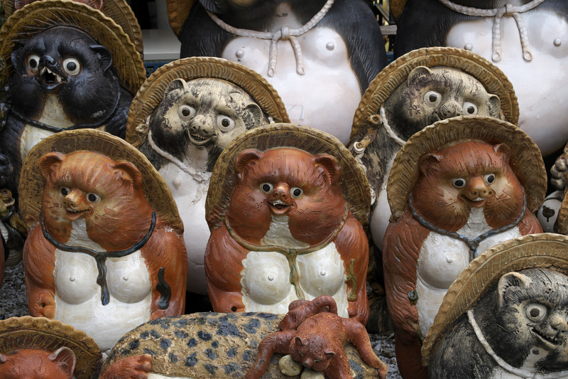 コントラストも高く解像力もすごいのですが、レンズの外観からはそんな感じがしません。鏡筒にレンズ構成図が刻まれ、正統派ヘリアーであることを示しています。昔のsmc PENTAX FAスターレンズみたいですね。<br>ライカM10-P　HELIAR Vintage Line 50mm F3.5（F4・1/250秒）ISO 400