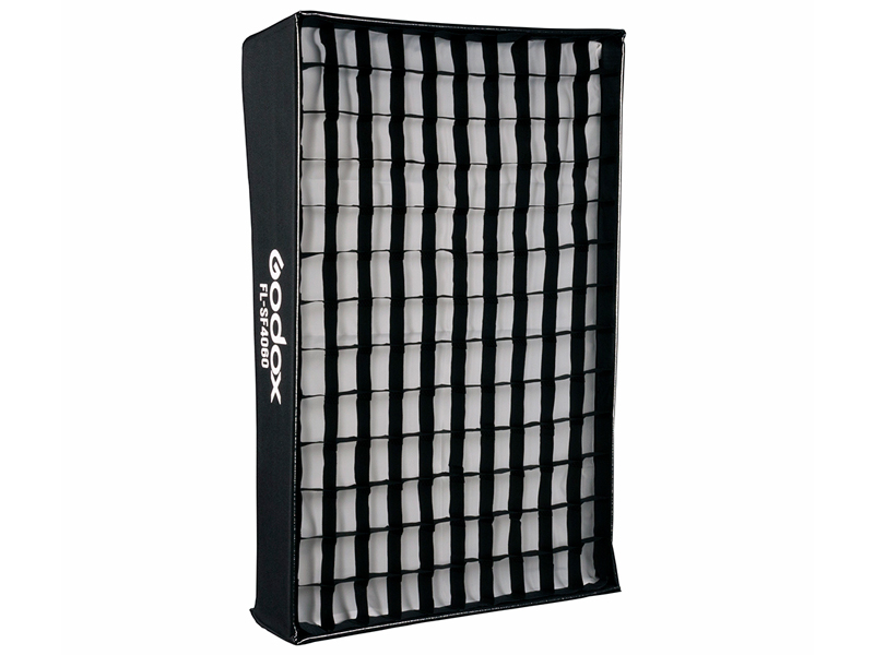 別売りのソフトボックス「FL-SF4060」を装着すると、グリッドやディフューザーを活用したライティングが可能としている