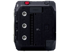 パナソニック、大きさそのままフルサイズ機になったボックス型カメラ