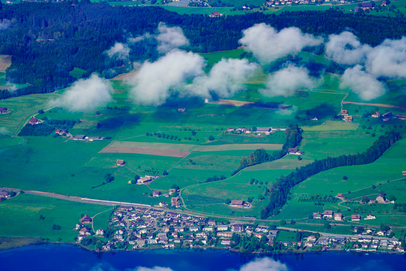 ソニーα7R III　FE 100-400mm F4.5-5.6 GM OSS（145mm）　絞り優先オート（F5、1/2,000秒）ISO 200　WB：太陽光　風景