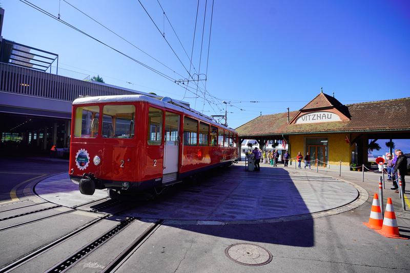 ソニーα7R III　FE 16-35mm F2.8 GM（35mm）　絞り優先オート（F4、1/4,000秒）ISO 200　WB：太陽光　風景