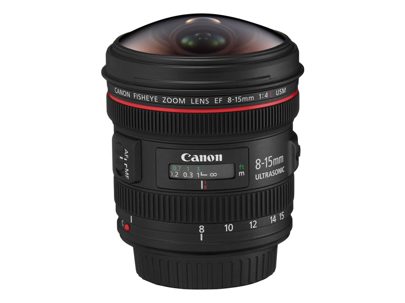 非常に高い性能をもったSWCの開発により、「EF8-15mm F4L」（左）「EF11-24mm F4L USM」（右）などの高性能なレンズが製品化につなげられたという