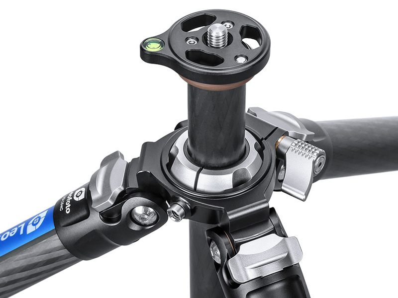 本体部にはボール状の部品が組み込まれている