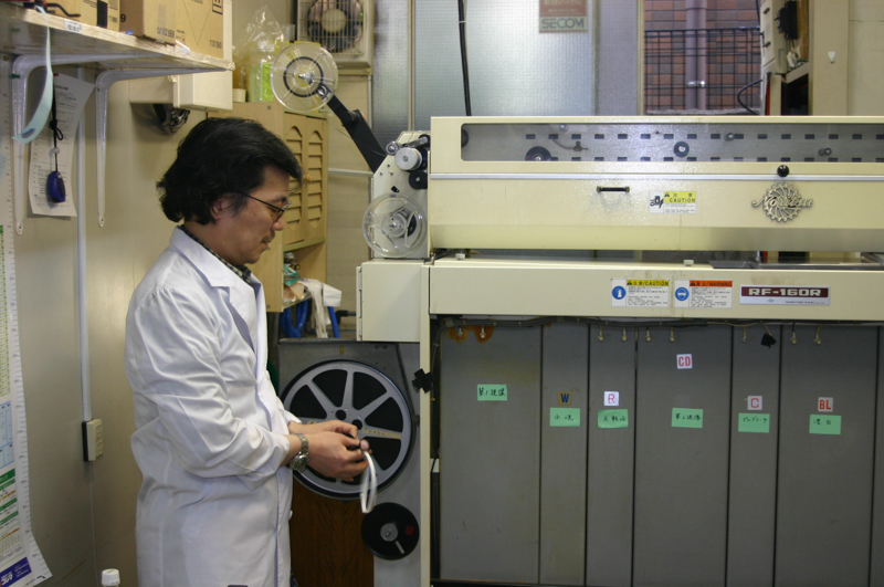 2006年に現像機を設置した際の様子（写真：レトロエンタープライズ）