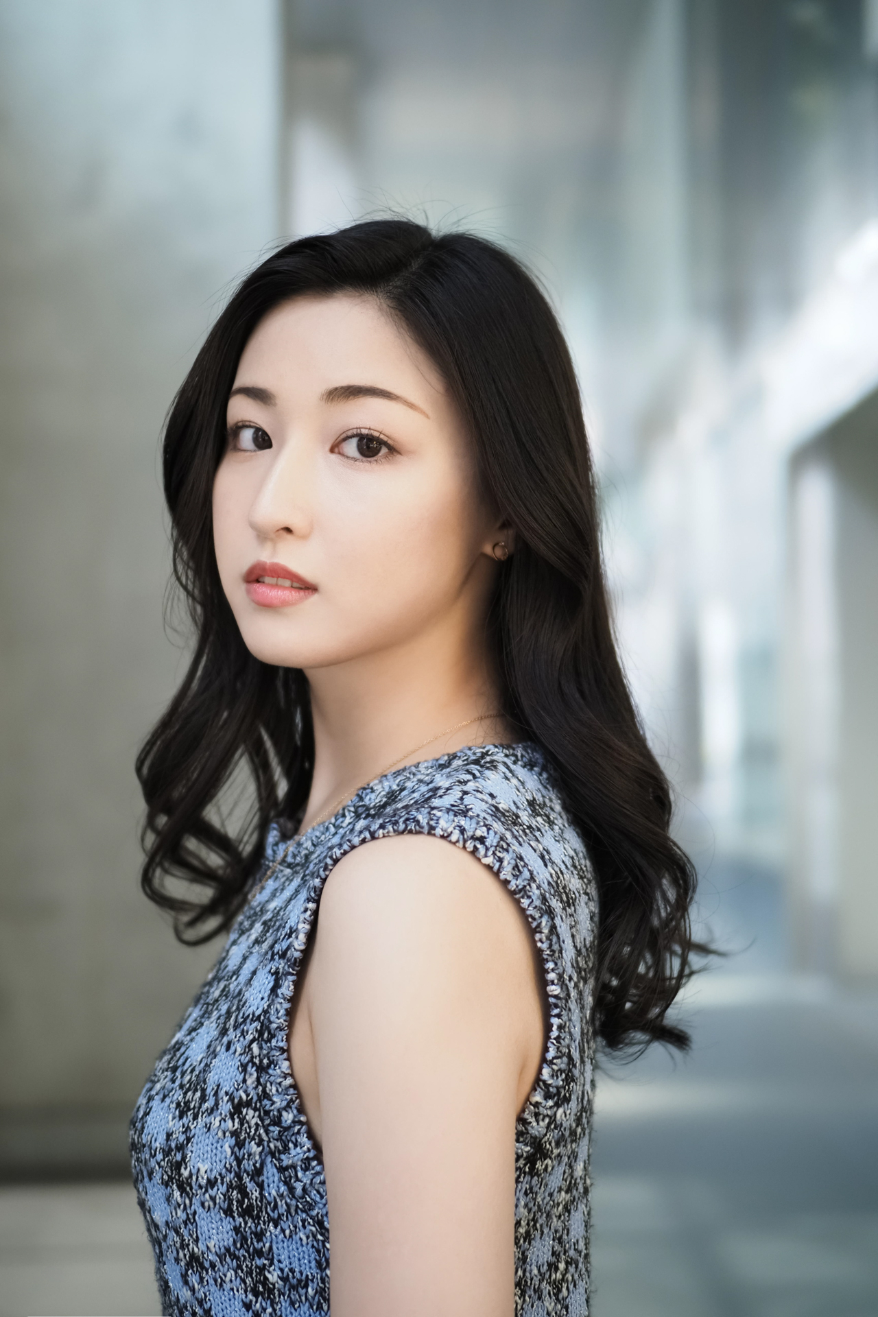 近井の直近作「MINISUKA POLICE トーキョーパトロール」より。樋口光さん。