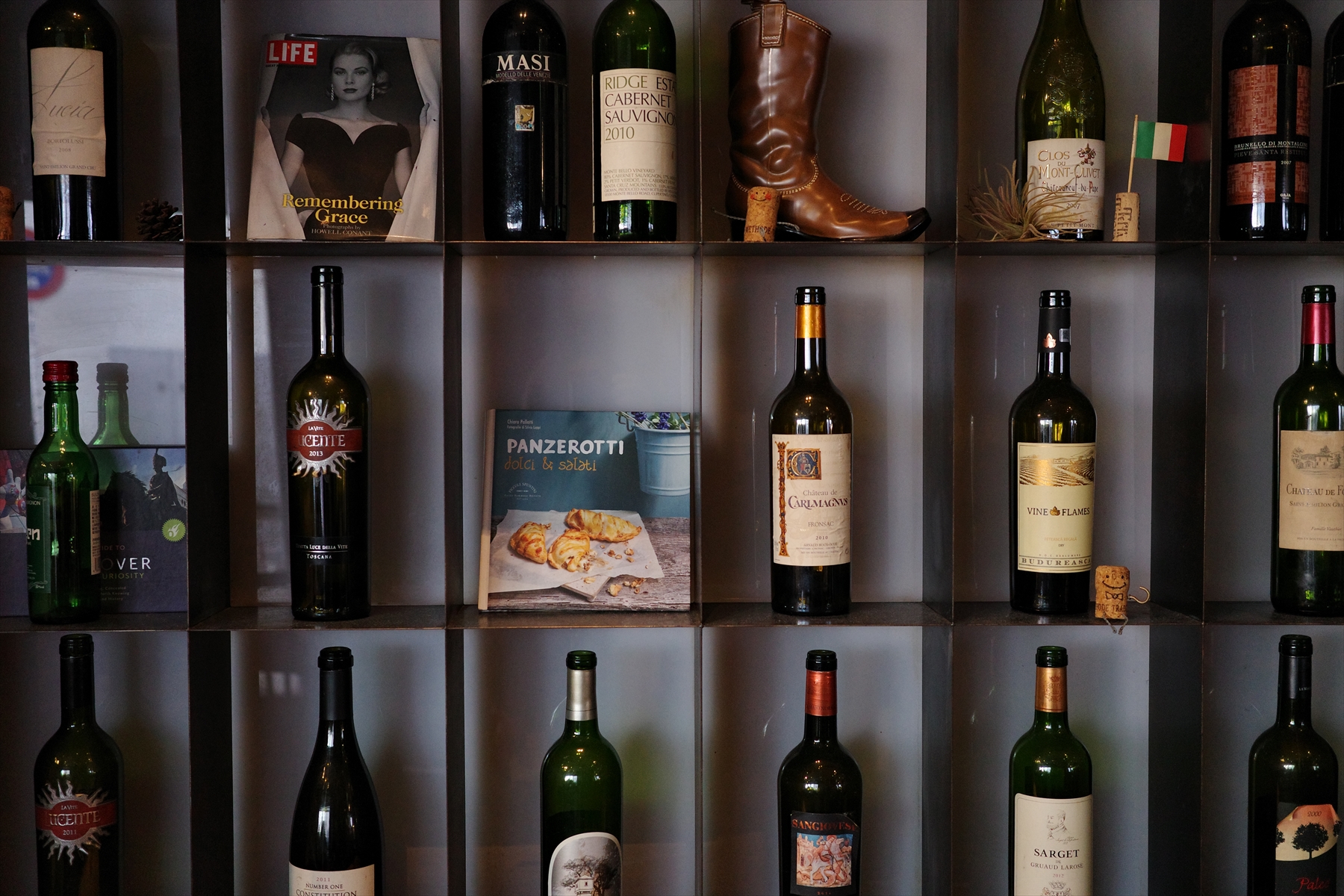 RICOH GR IIIx / 40mm / プログラムAE（F2.8・1/25秒・-1.0EV） / ISO 1250 / WB太陽光 / ポジフィルム調