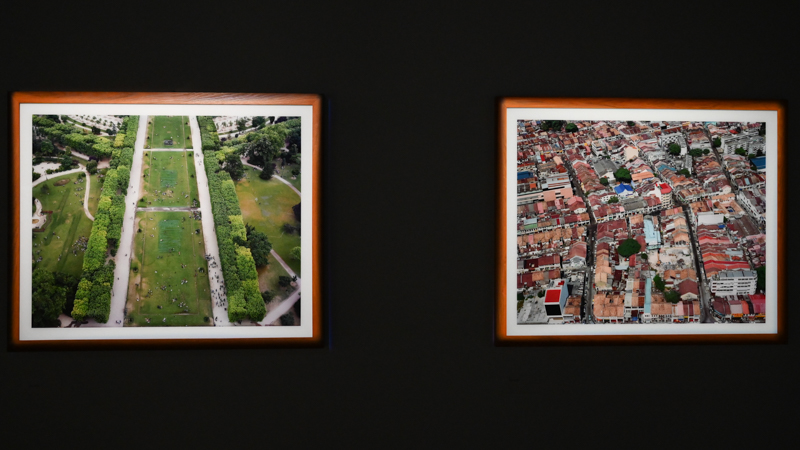 展示室より。左が「PAR 32515」、右は「PEN 21320」