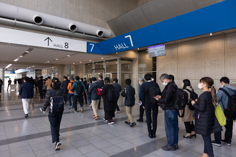 開場時の待機列