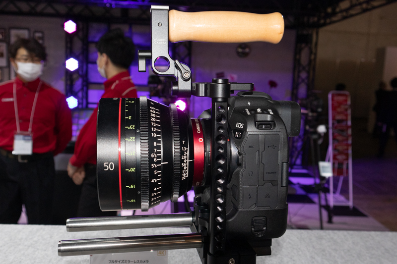 動画撮影を意識したセッティングでの展示