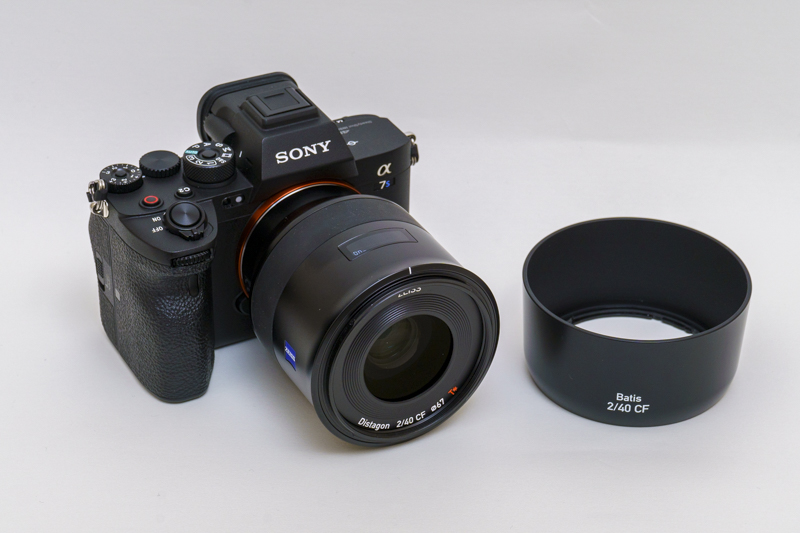 Batis 2/40 CF（α7S IIIに装着）