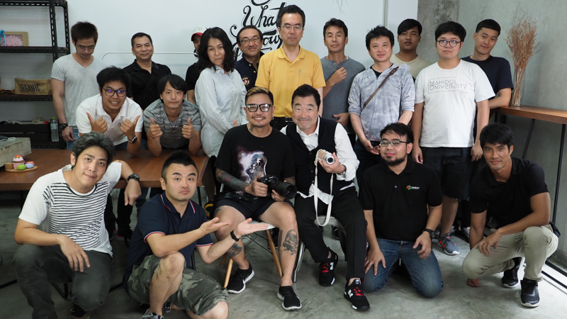 インプレッション収録に携わったスタッフと。現地の方も含め実に多くの人が協力しあいひとつのものを作りあげていった3日間でした