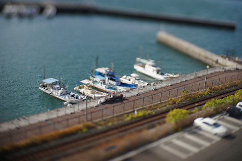 ギズモン、1.4万円で買えるEマウント用ティルトレンズ - デジカメ Watch