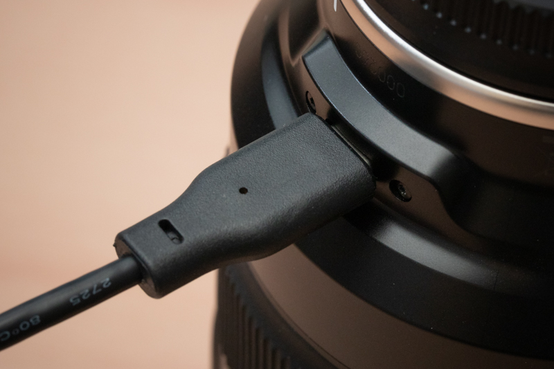 TAMRON コネクションケーブルを接続したところ