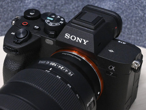 SONY α7 IVデジタル一眼レフカメラ 一式望遠レンズGodoxフラッシュ他 SONY α7のフラッシュシステムを純正からGodoxに完全移行しました