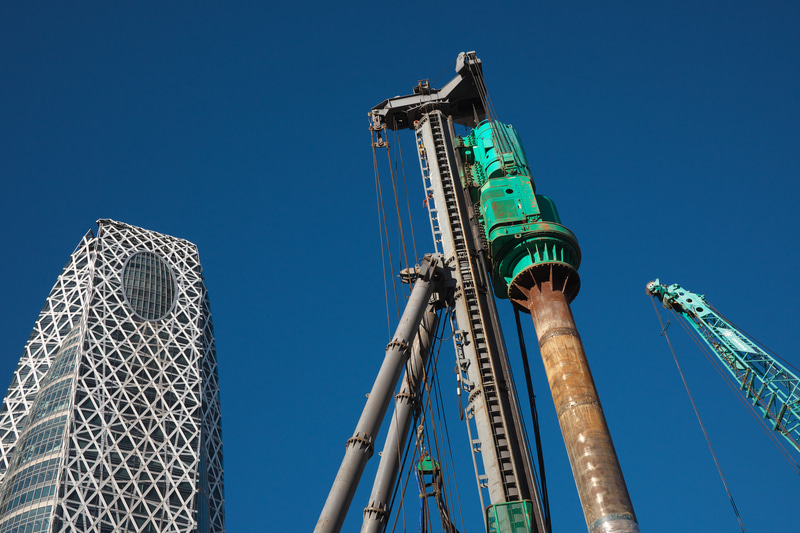 ニコン一眼レフ時代の画から比較すると、NIKKOR Zレンズは薄皮のベールを剥がしたようなクリアな描写という印象を持っています。高画質ですが、あまりにも性能が高いので少し無機的にも見えてしまいますね。大口径レンズはそうでもないんだろうなあ。<br>Z fc　NIKKOR Z 28mm f/2.8 Special Edition（F8・1/640秒）ISO 200