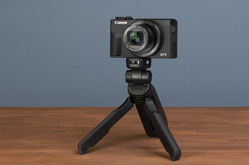 一定時間、同じフレーミングをおこなう動画撮影では必須とも言えるアイテム。親指の位置にレリーズスイッチを備えており、スムーズな撮影開始/終了にもつながる