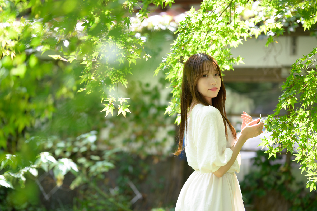 ポートレートはオートエリアAFでOK!! 今回のAFは段違いだなぁとしみじみ感じながらこっそり撮影していた8月のとある試写実験中のカット。（モデル：草野亜夢）<br><span class="fnt-85">Nikon Z 9 / NIKKOR Z 50mm f/1.2 S / マニュアル露出（F1.4・1/320秒） / ISO 64</span>