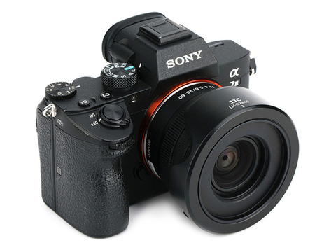 SONY FE 28-60mm F4-5.6 SEL2860とレンズフードセット エツミ