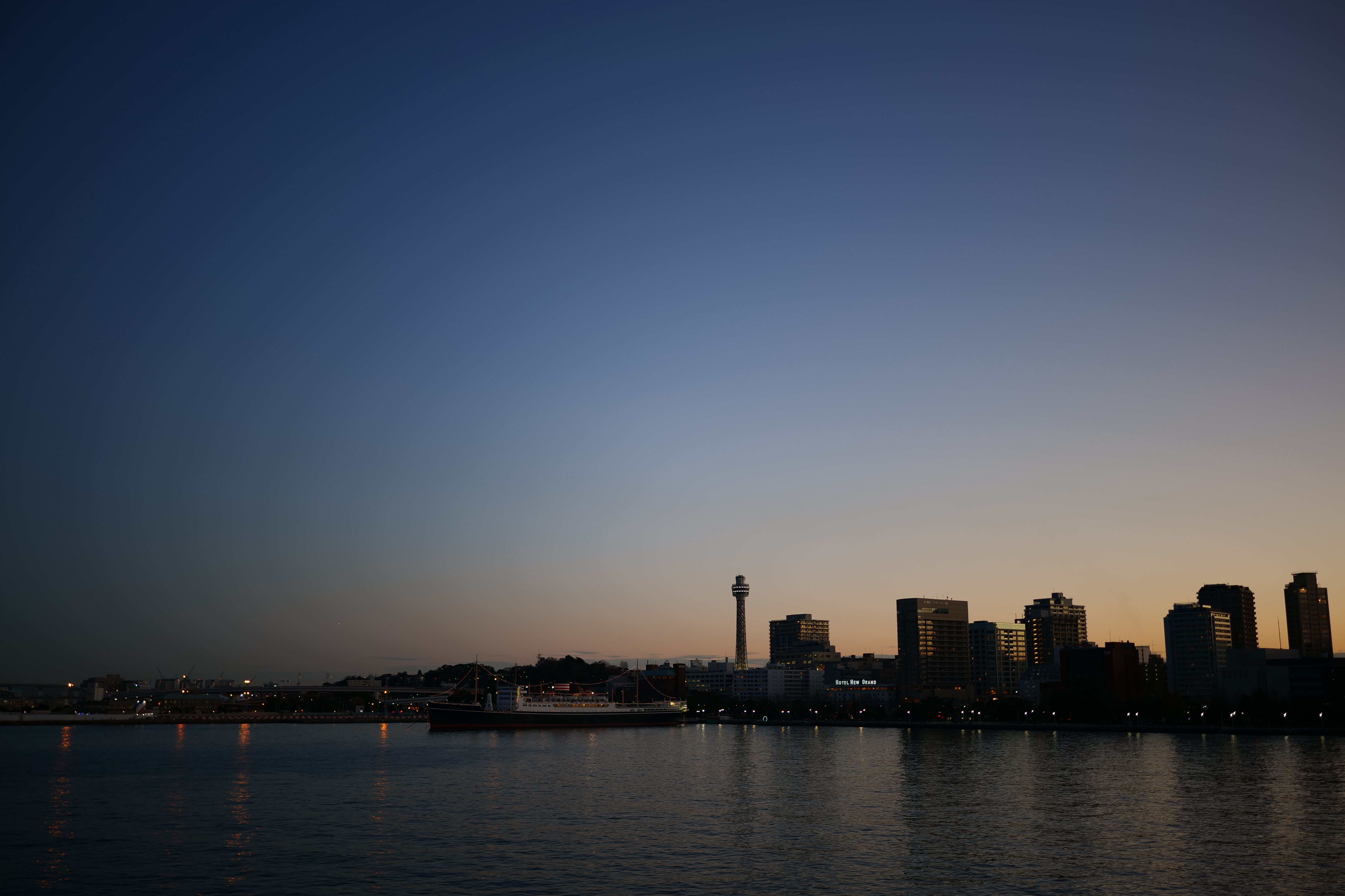 <span class="fnt-85">LUMIX S5 / LUMIX S 35mm F1.8 / 絞り優先AE（F1.8・1/50秒・-0.3EV） / ISO 100</span>