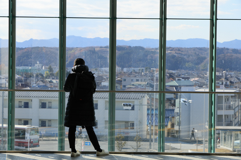 この条件も歪曲が目立ったら遠慮なくケナしてやろうと意気込んだのですが、困りますねえ実直な描写すぎて。デジタルレンズオプティマイザを反映してもしなくても、大して変わらない光学性能なんで、レンズ設計者の苦労がわかります。<br>EOS R3　RF24-105mm F4 L IS USM（F7.1・1/1,000秒）ISO 400
