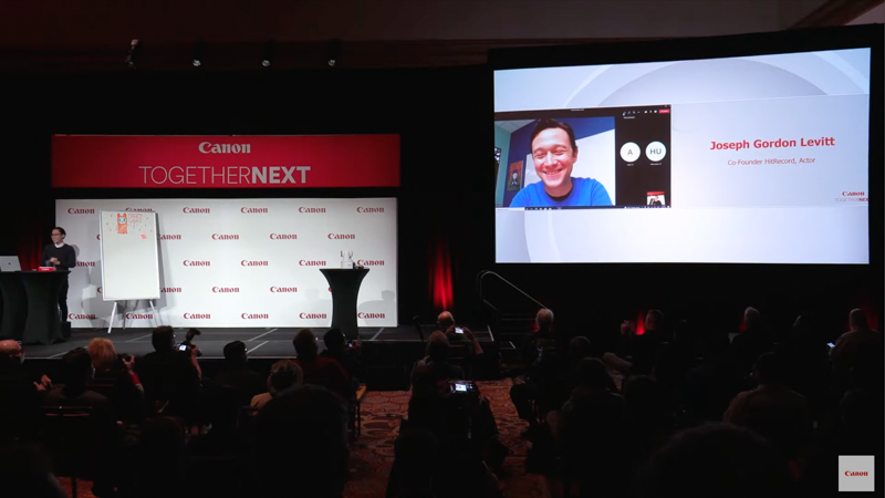 ジョセフ・ゴードン・レヴィット氏が記者会見にリモート出席した。