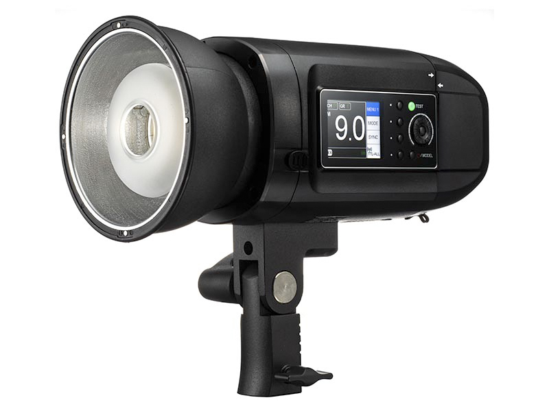 出力400Ws、ハイパワーなバッテリーモノライト HD-400PRO（実勢価格8万8,000円前後）