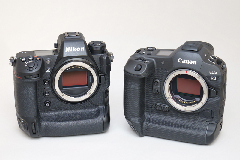 CFexpressを採用するZ 9（左）とEOS R3（右）