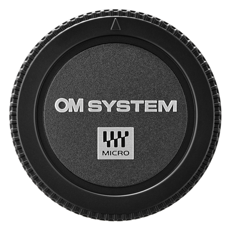 カメラに付属するストラップとボディキャップ