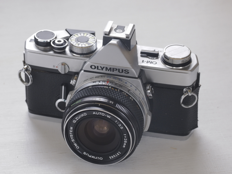 オリンパス OM-1。発売 1972年7月 ※発売当初の製品名はM-1