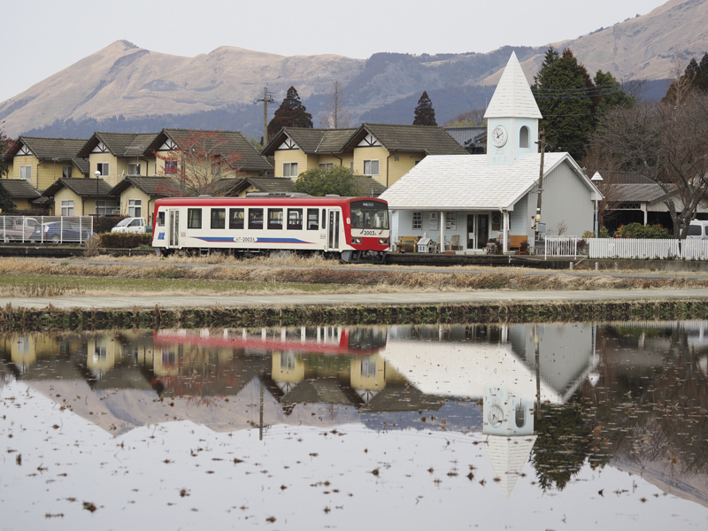 <span class="fnt-85">M.ZUIKO DIGITAL ED 40-150mm F4.0 PRO／63mm（126mm相当）／絞り優先AE（F4、1/2,000秒、－0.3EV）／ISO 400／WB：オート</span>