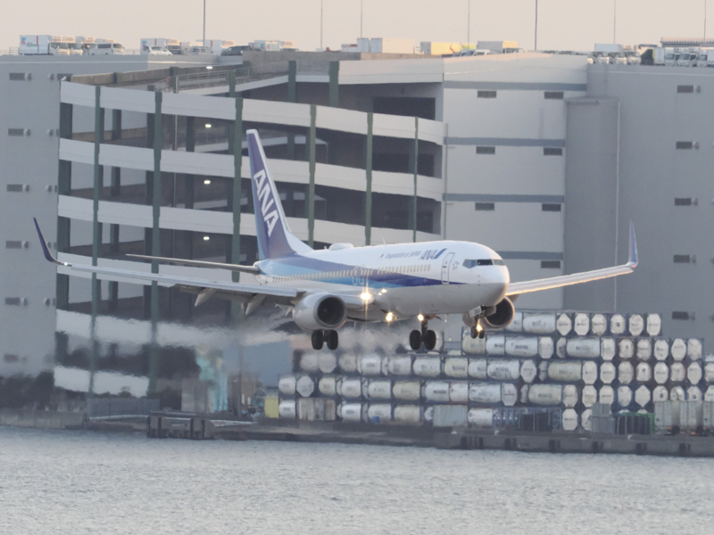 <center>飛行機</center>