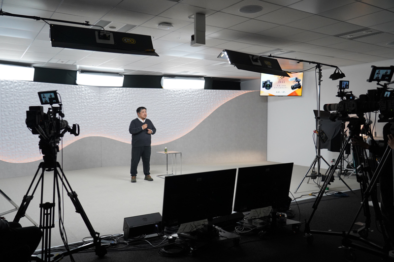 配信スタジオの様子（写真提供：ソニー）