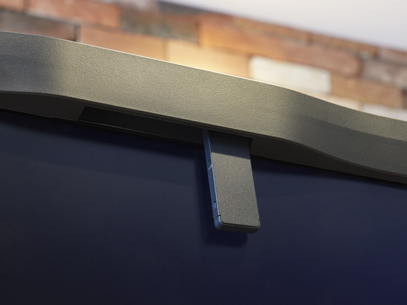 CG2700Sはキャリブレーションセンサーを内蔵している。設定すれば定期的にセンサーが起動して自動でキャリブレーションが始まる