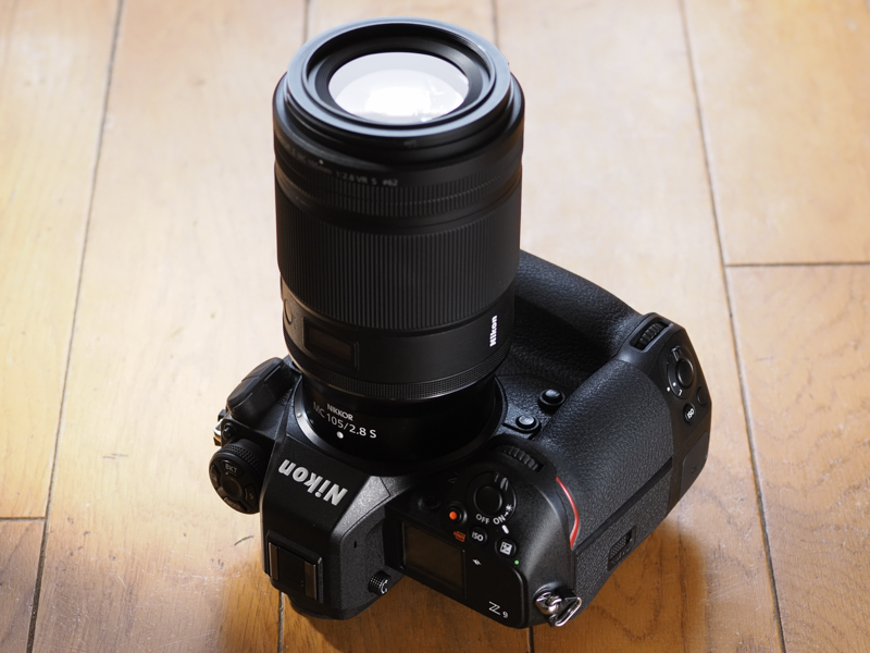 水仙。カメラ任せのフォーカシングですが細かいところにピンスポット的にフォーカシングが合いました。素晴らしき描写。「マイクロニッコール」名をやめたのは個人的には面白くありませんが、世間的に馴染みやすいようにでしょうか。<br>Z 9　NIKKOR Z MC 105mm f/2.8 VR S（F4・1/2,000秒）ISO 800