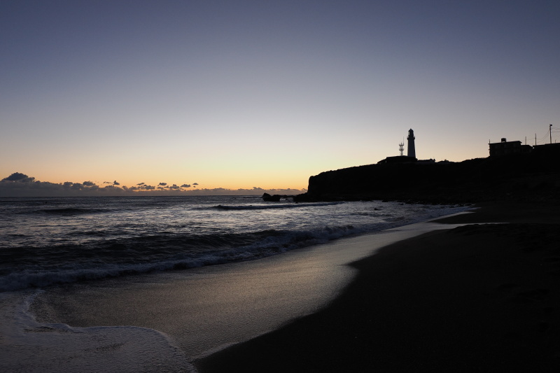 犬吠埼の砂浜。空のグラデーションに注目
