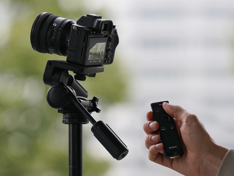 リモートでのズーム操作も可能