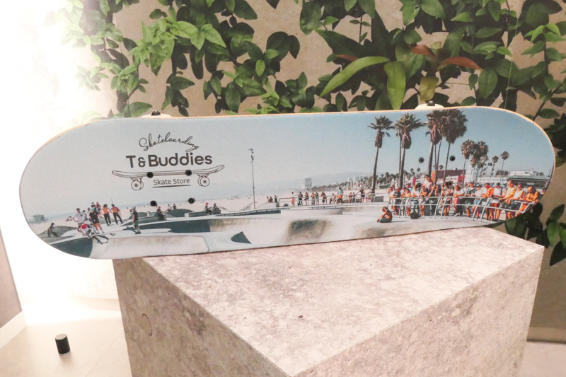 スケートボードのデッキテープに印刷した例