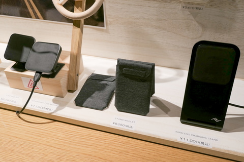 銀座のPeak Design直営店がオープン1周年。記念モデル「カフ