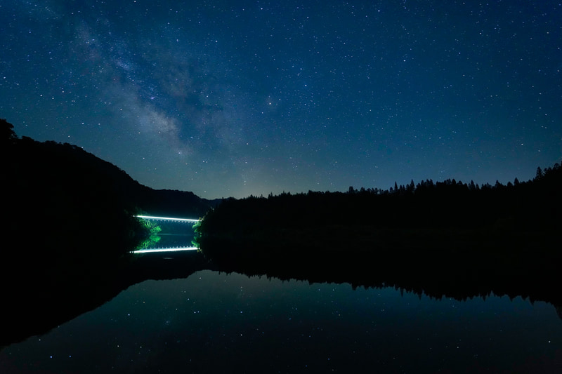 ソニーα1　FE 16-35mm F2.8 GM （17mm） マニュアル露出 （F2.8、30秒）ISO 3200　WB:電球