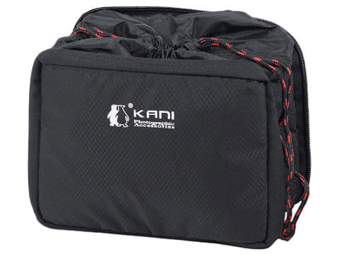KANI、クッション素材のインナーバッグに新色グレー。三脚も収まる