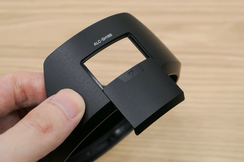 フィルター操作窓を備えたレンズフード