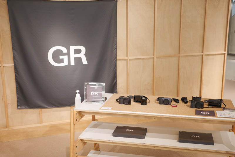 会場入り口のポップアップスペース