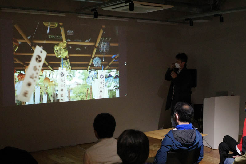 白山神社内の一角。内田さんも同じ場所で撮影したという