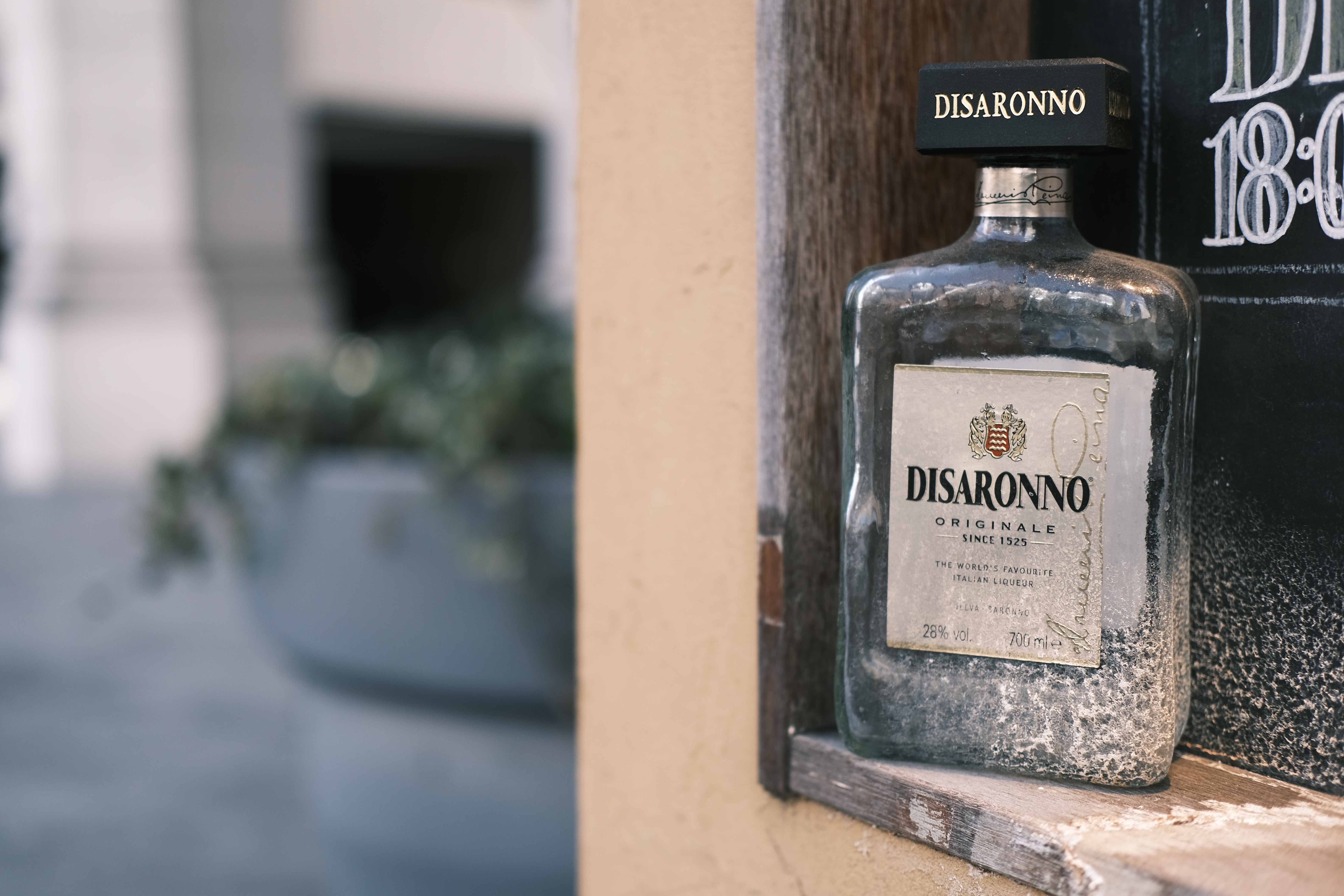 力強さは感じさせながら落ち着いた色調も狙い、「フィルムシミュレーション」をクラシックネガに設定。さらに「WBシフト」をR:-1・B:2、「カラー」を-2にした。