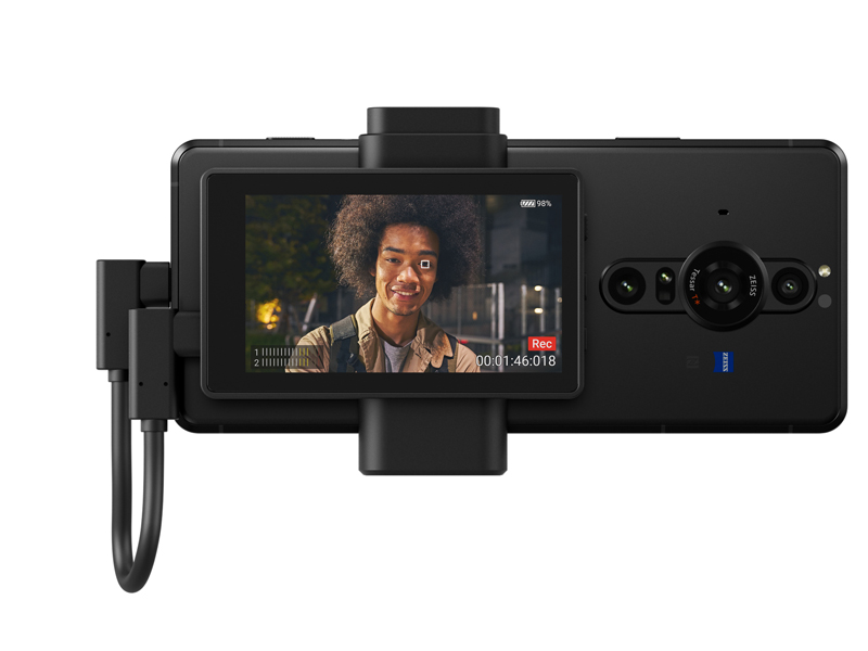 背面にVlog Monitorを取り付けたXperia PRO-I