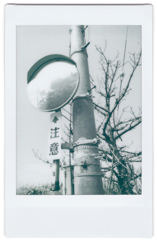 モノクローム。柔らかく滑らかなモノトーンが好印象です。コントラストは控えめな感じです。次はレンズエフェクトの「ビネット」との組み合わせも試してみようと思います